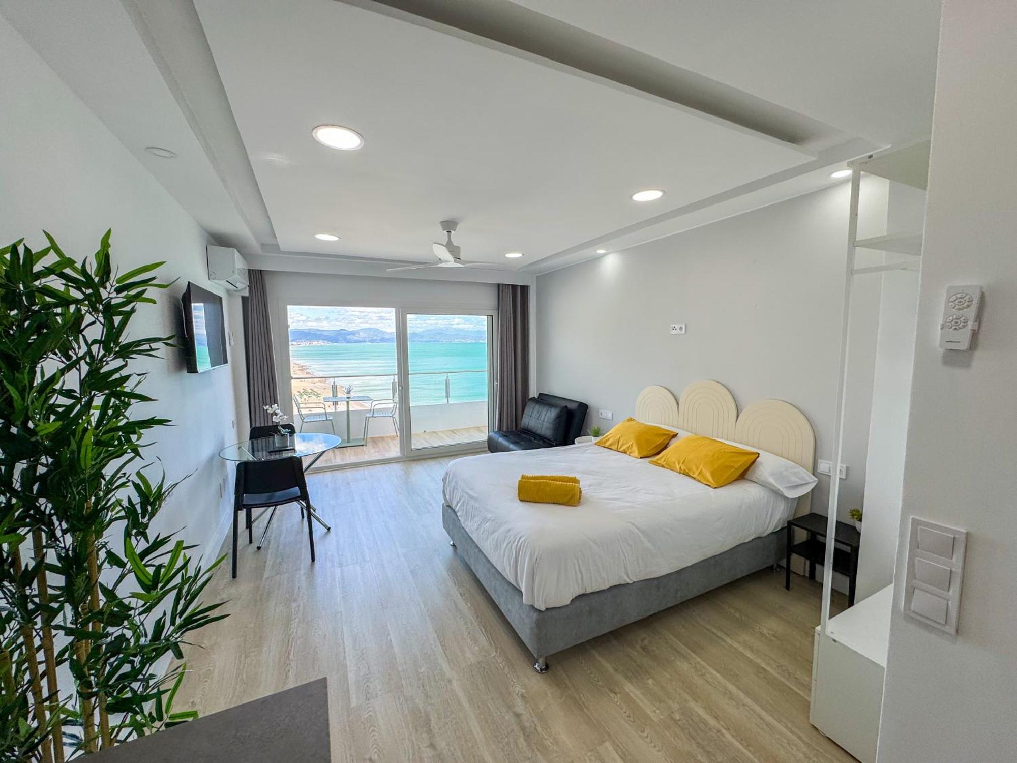 דירות Spectacular Sea Views טורמולינוס מראה חיצוני תמונה